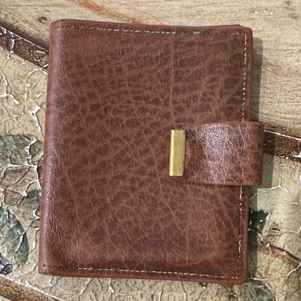Vintage cowhide Bifold Brown Wallet Snap Closure Multiple Card Slots